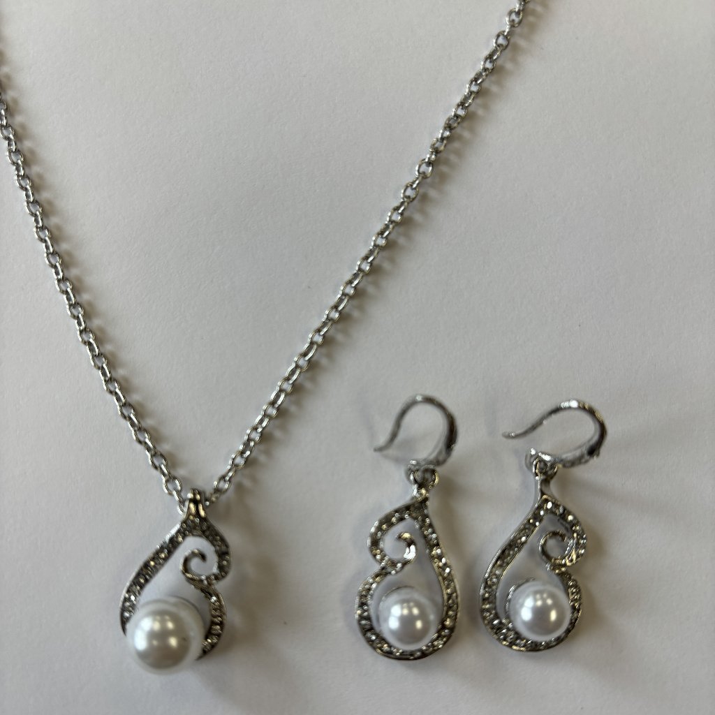 Pearl And Silver Curve Cloud Necklace And Earrings Set